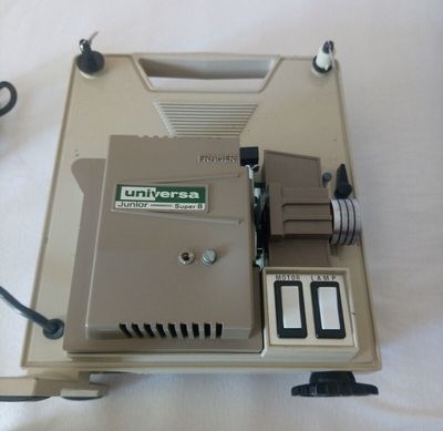 Universa Junior 720 Super 8